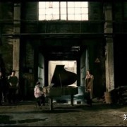 《钢的琴》：一支时代与理想的挽歌