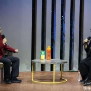 关注短视频中歌手们的故事今天21：30山东卫视《乡约》一起聆听时代的声音