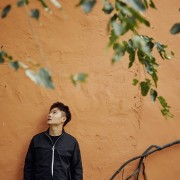 柏松新歌《从前》温柔上线唤醒旧时记忆期冀美好未来