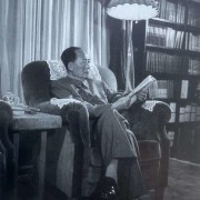 《白蛇传》明明是爱情传说，毛主席看完后为何嚎啕大哭，怒发冲冠