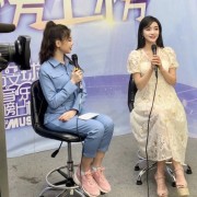 易铭亮相央视《全球中文音乐榜上榜》，献唱《为你而来》饱含深情