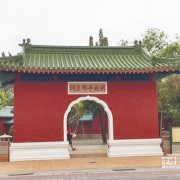 向天再借五百年这首歌，到底说的是康熙还是郑成功？