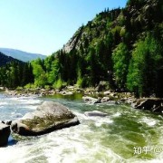 可可托海，听名字像是海，可她不是海。