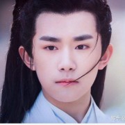 易烊千玺作为青年代表登上央视五四晚会，新生代开始担当社会责任