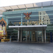 泰国曼谷有多少个王权免税店 奋美签证讲解