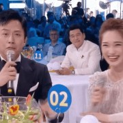 中秋晚会的“狗粮”：有的夫妻同台合唱，有的夫妻不同台也要合唱