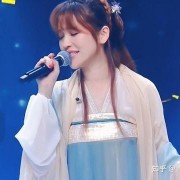 还记得《神话》里饰演“吕素”的金莎吗？如今她变成这个样子了