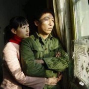 陈羽凡“最美”的是在《与青春有关的日子》里弹唱：往事只能回味