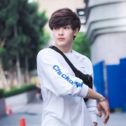 觉得《逐月之月2》的演员颜值和演技与第一季的相比如何？