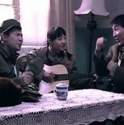 陈羽凡“最美”的是在《与青春有关的日子》里弹唱：往事只能回味
